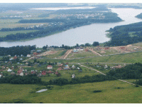 Коттеджный поселок «Сверчково» расположен в живописном месте Пятницкого шоссе. 