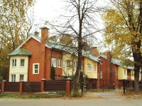 Коттеджный поселок  Тарасовка (Ярославский) расположен в исторической части Ярославского шоссе (М8) на расстоянии 10 км от МКАД в Тарасовке
